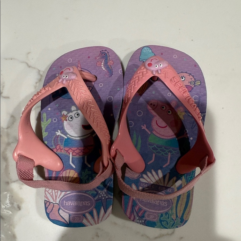 Havaianas Kids Sandals in Pink and Purple. NWOT